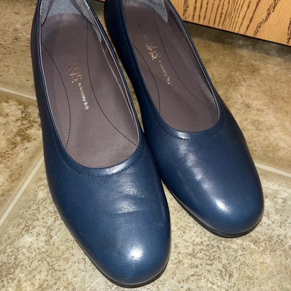 SAS Made in Italy Women Leather Business Office Casual Pumps in Marine Blue 8.5 - Picture 2 of 8